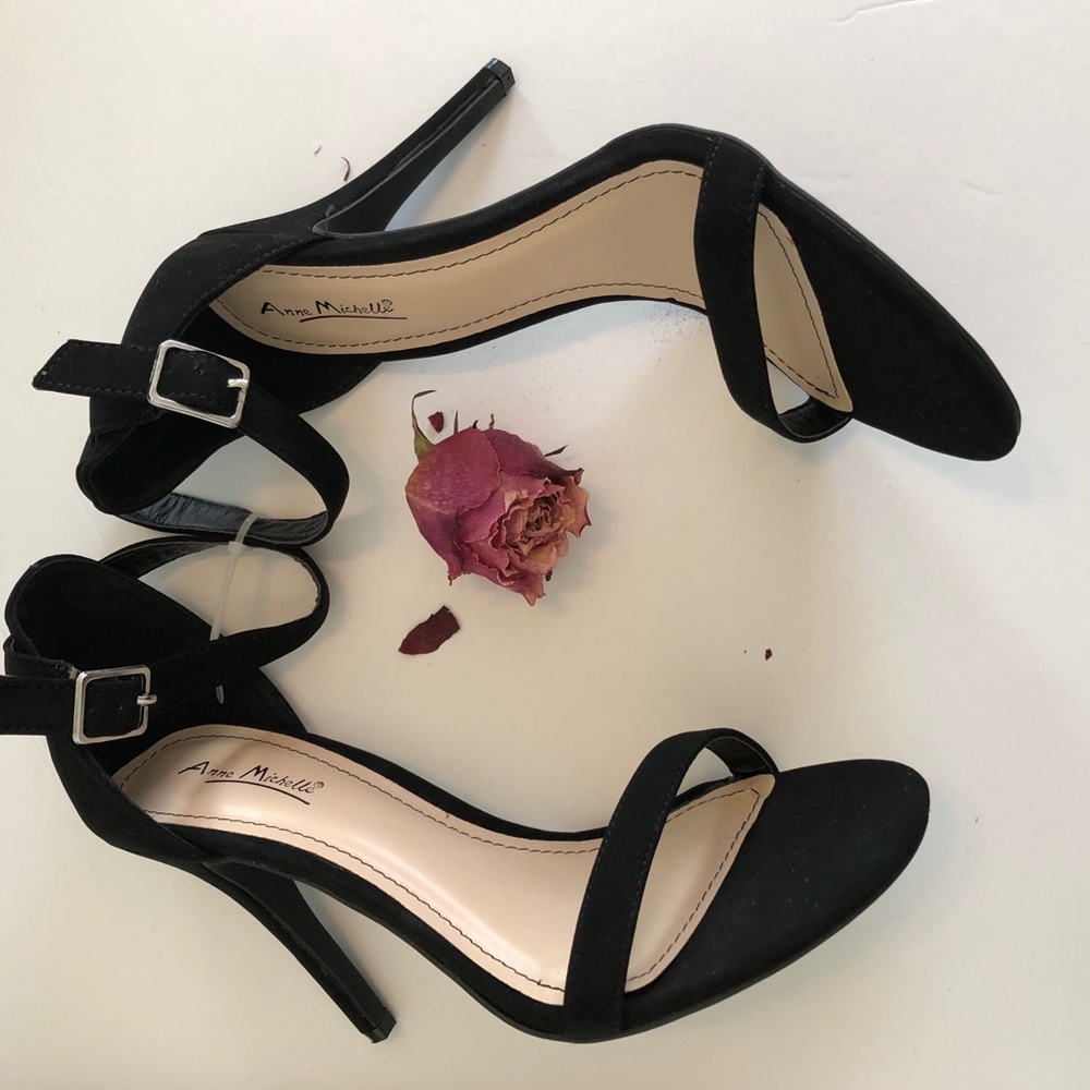 ❤️Ankle strap black heels